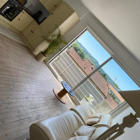 De L'abbaye Apartment *